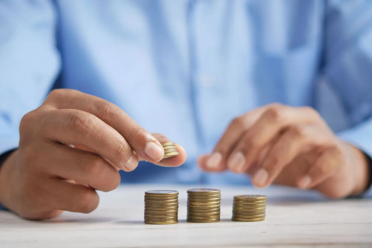 Cómo ahorrar dinero cada mes sin complicaciones